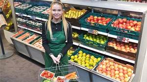 Empowering retail workers to deliver memorable customer experiences