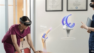 UK surgeons use Microsoft HoloLens to ‘see inside’ patients