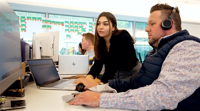Foyer Global Health transforms services for multilingual customers with Anywhere365