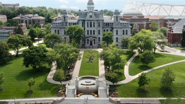 Syracuse University to deliver personalised learning with Microsoft Surface devices