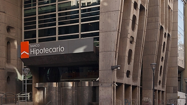 Banco Hipotecario deploys Microsoft AI agents to improve employee and customer services