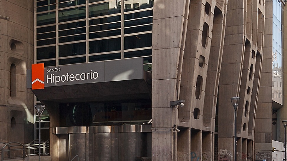 Banco Hipotecario deploys Microsoft AI agents to improve employee and customer services