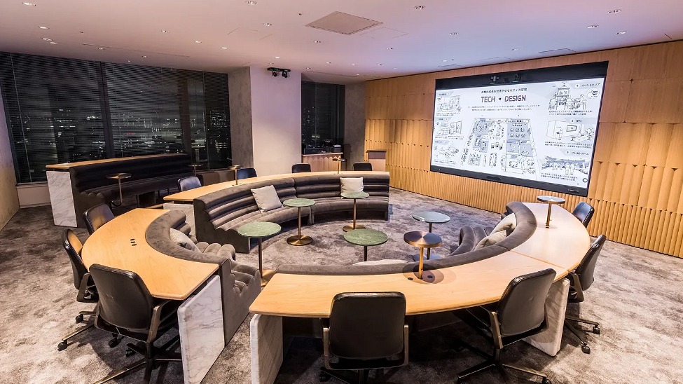 ITOKI uses Shure technology to improve hybrid meetings