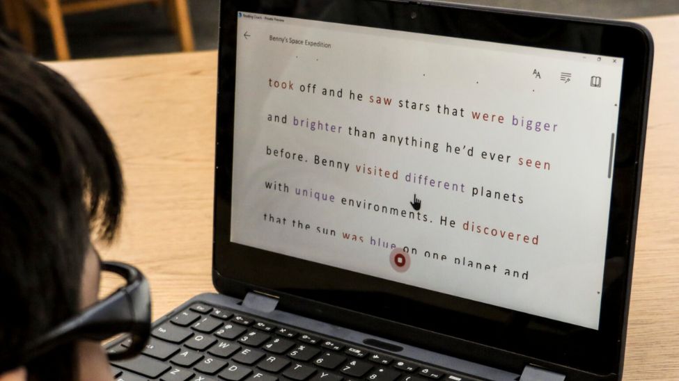 Lo strumento basato sull'intelligenza artificiale di Microsoft aiuta gli studenti a imparare a leggere: Technology Record